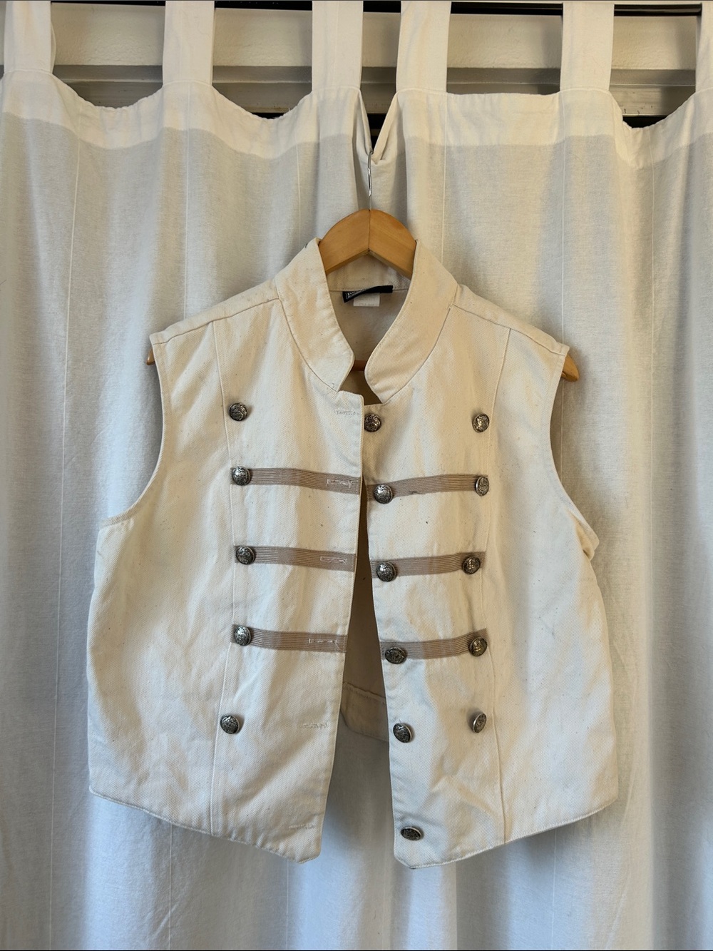 Vintage Women's Cream Military-Style Sleeveless Vest